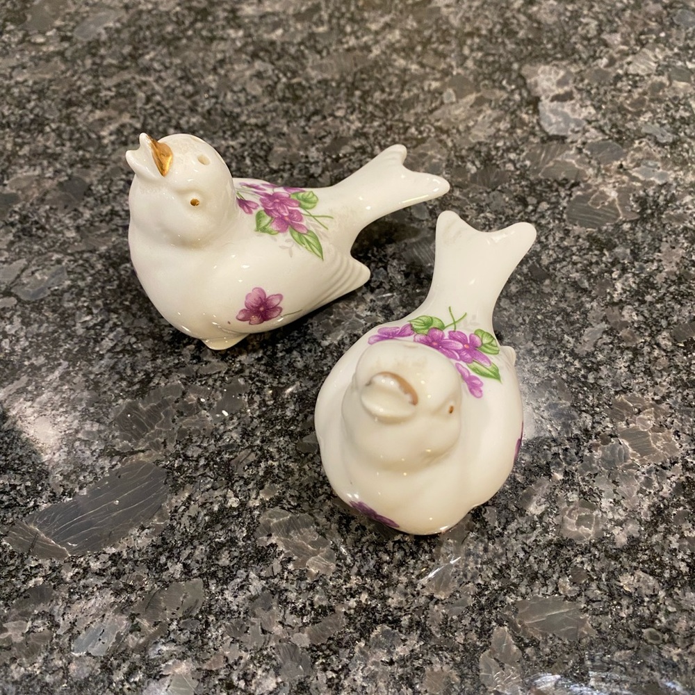 Victorian Violet Salt & Pepper Shakers